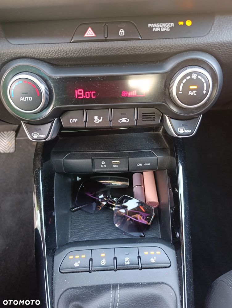 Kia Rio 1.2 L - 10