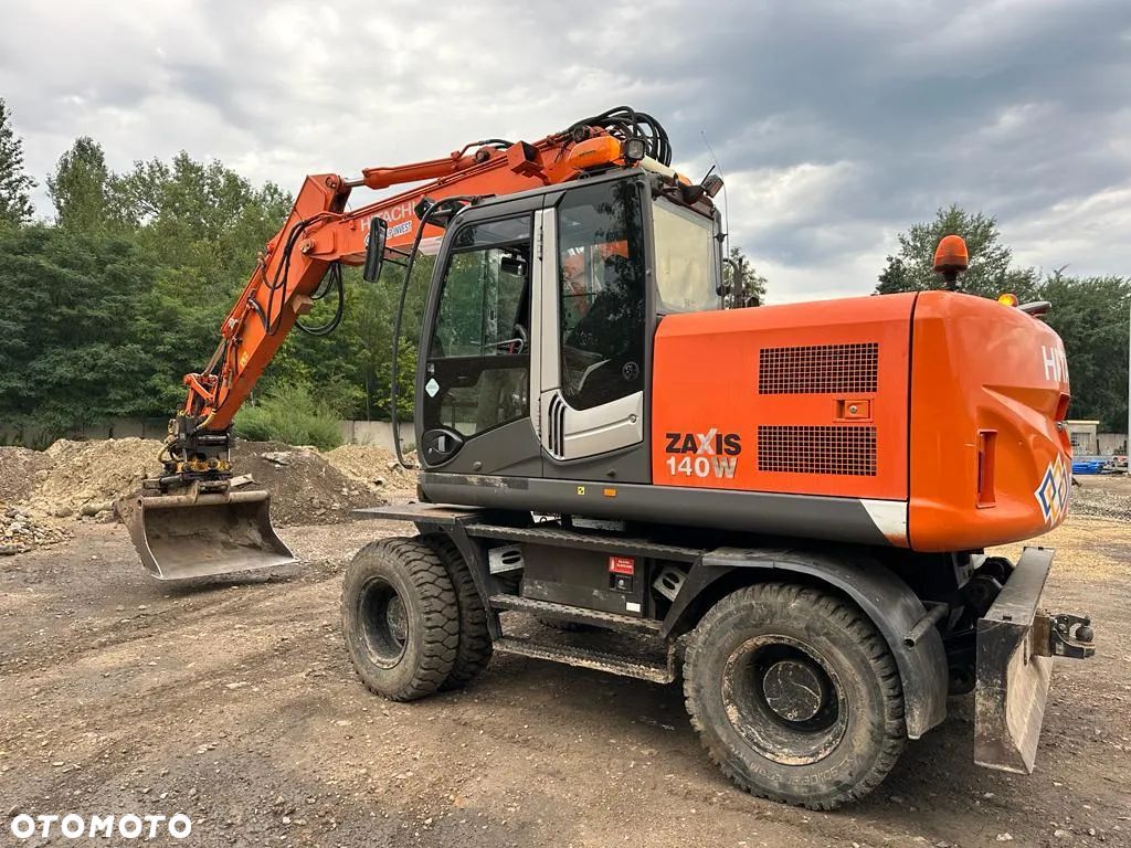 Hitachi ZX140 - 1