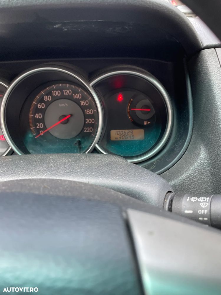 Nissan Tiida - 3