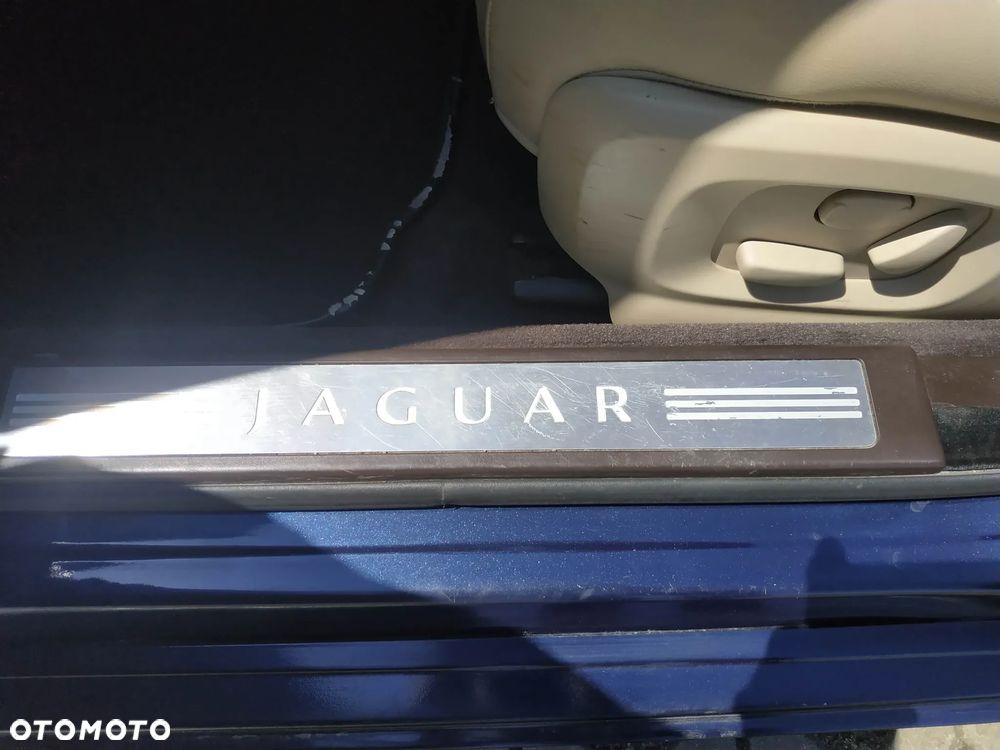 Jaguar XF 3.0 V6 D Luxury - 14