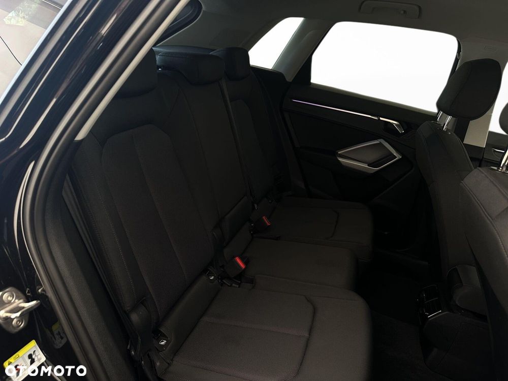 Audi Q3 - 30