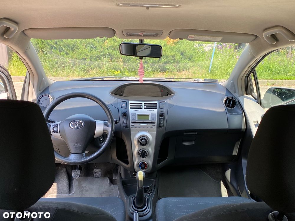 Toyota Yaris 1.3 Luna - 12