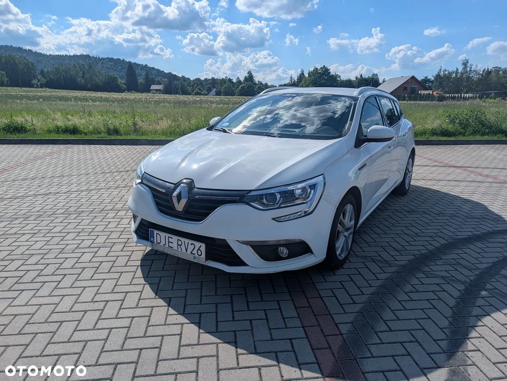 Renault Megane 1.5 Blue dCi Zen - 4