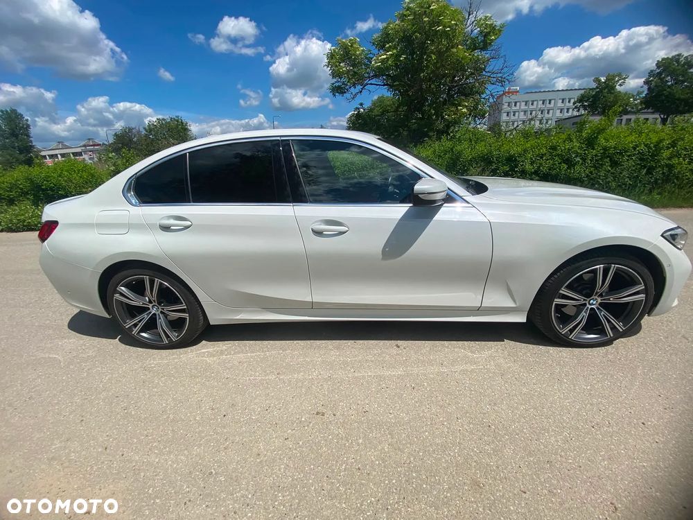 BMW Seria 3 320d xDrive Edition Luxury Line Purity - 15