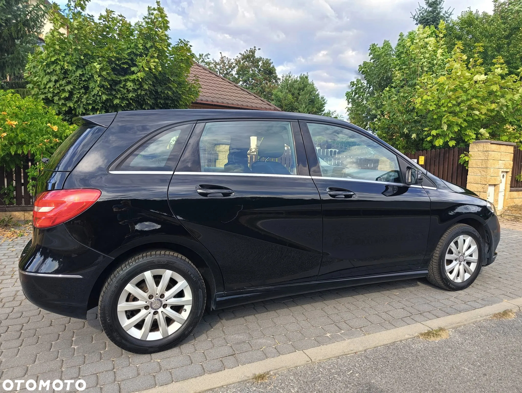 Mercedes-Benz Klasa B 180 (BlueEFFICIENCY) - 32