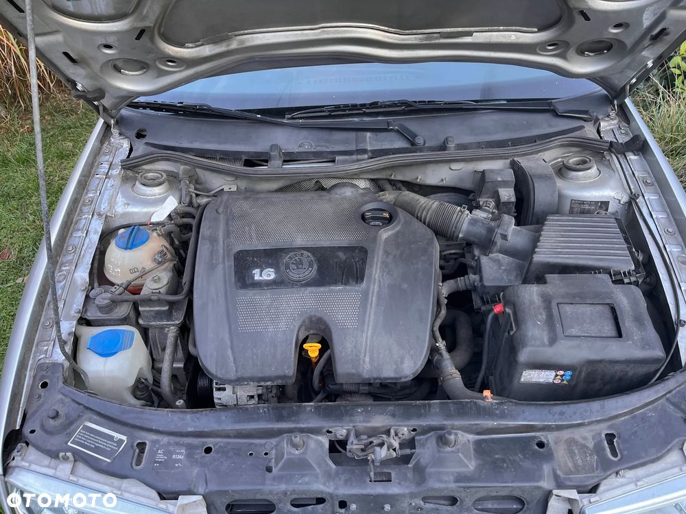 Skoda Octavia 1.6 Tour - 8