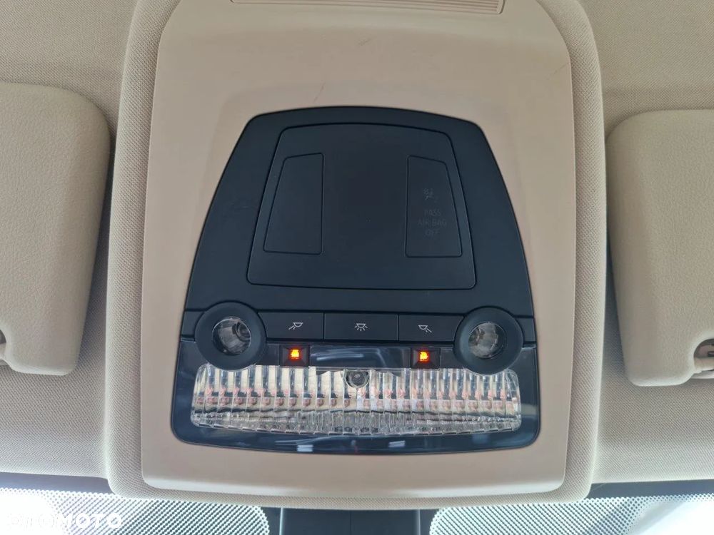 BMW Seria 5 520d - 38