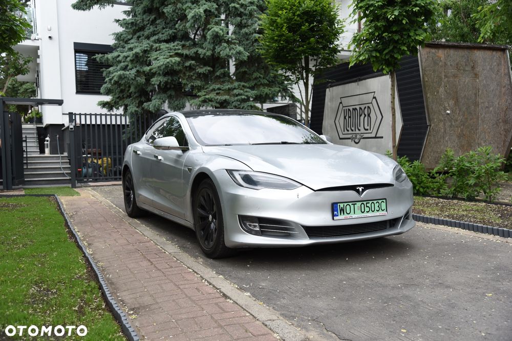 Tesla Model S 75D Allradantrieb - 4