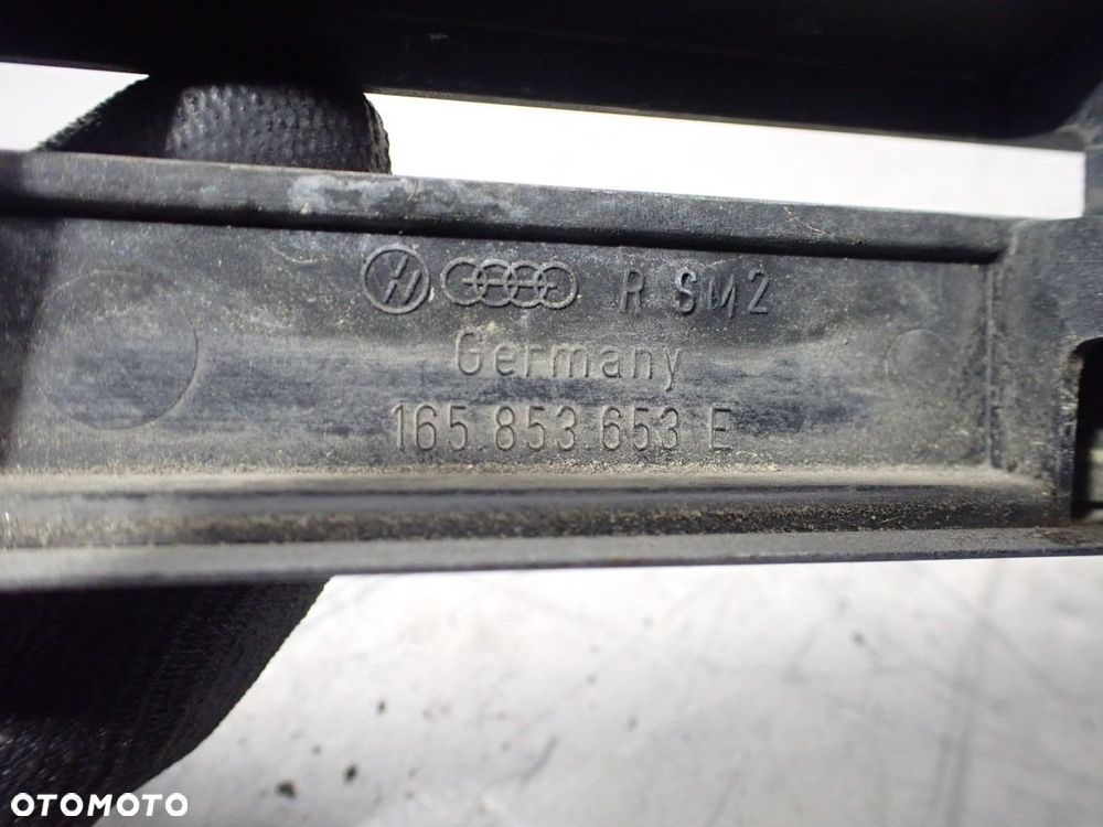 GRILL ATRAPA VOLKSWAGEN JETTA II LIFT - 11