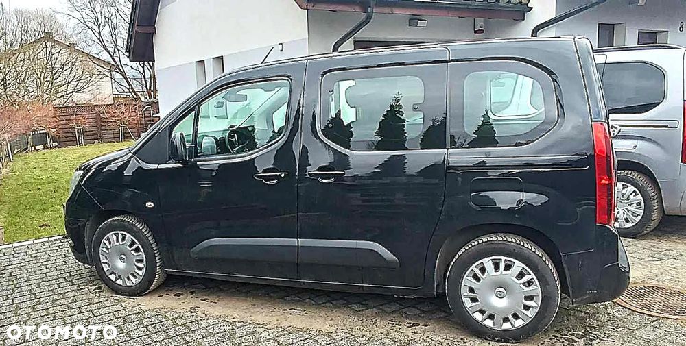 Opel Combo 1.2 Turbo Enjoy S&S - 2