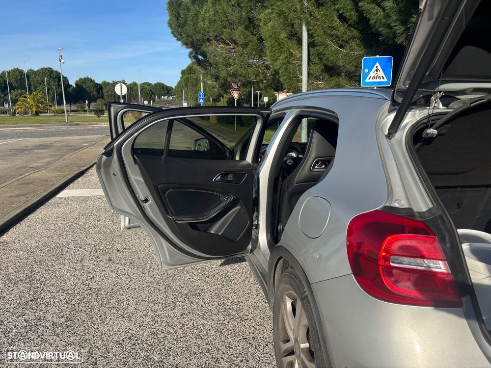 Mercedes-Benz GLA 200 CDi Urban Aut. - 13
