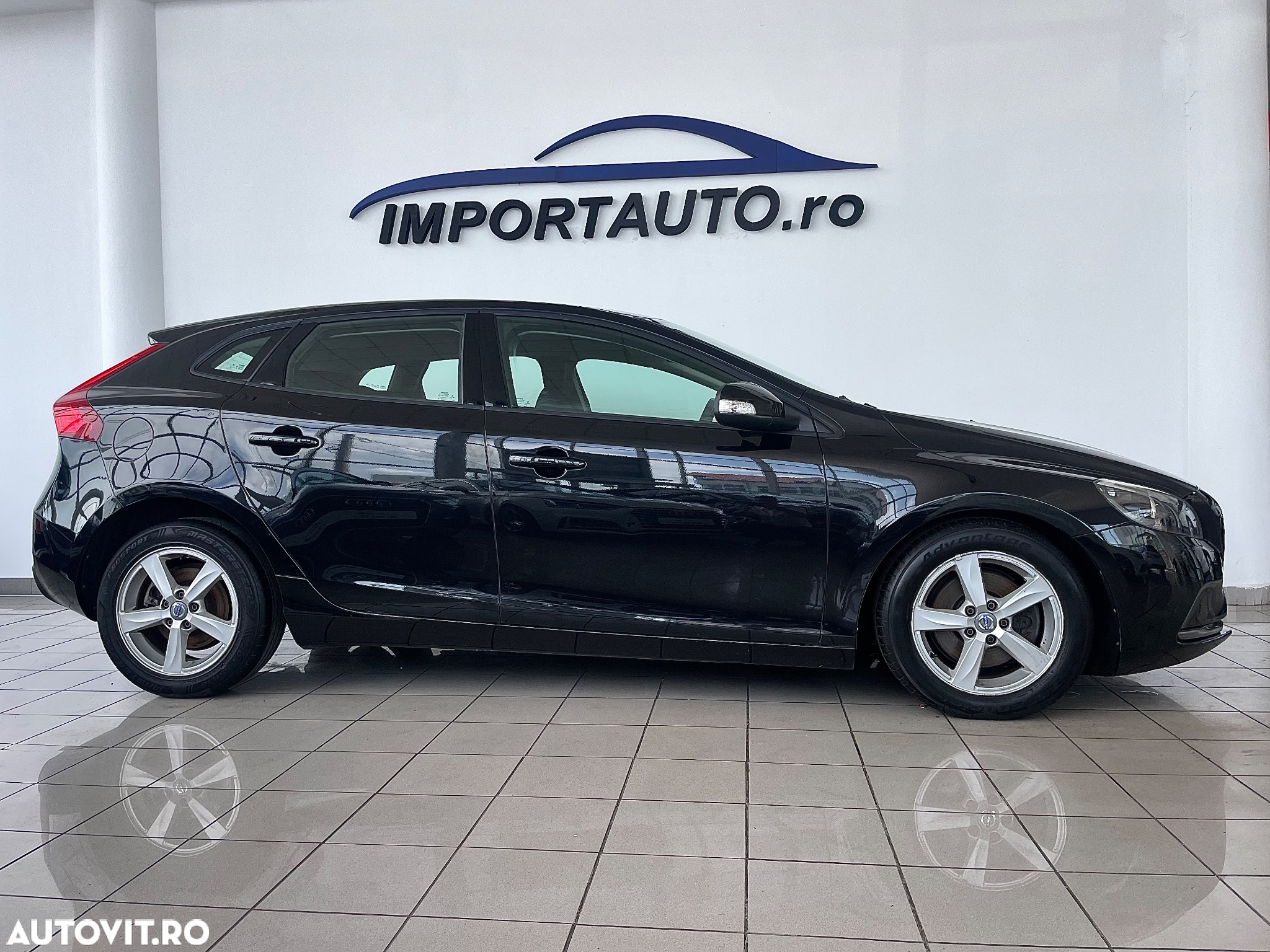 Volvo V40 D2 Aut. Momentum - 4