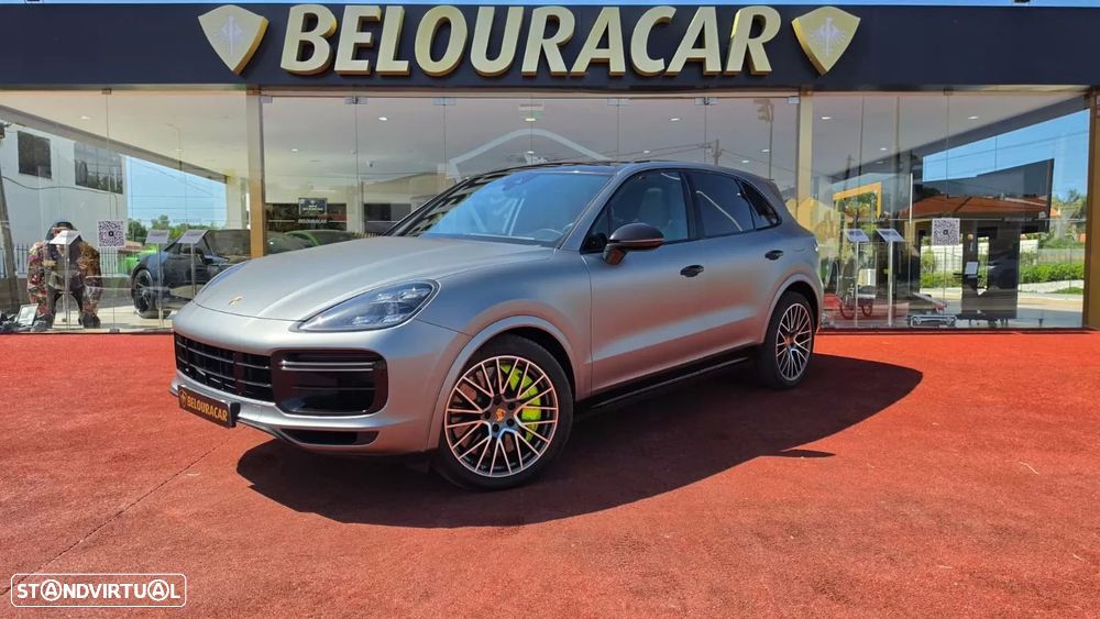 Porsche Cayenne Turbo S E-Hybrid - 1