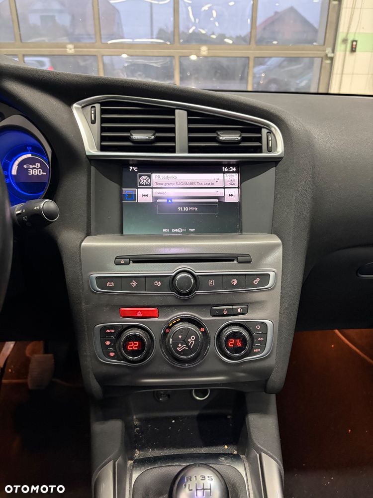 Citroën C4 PureTech e-THP 130 Business Class - 22