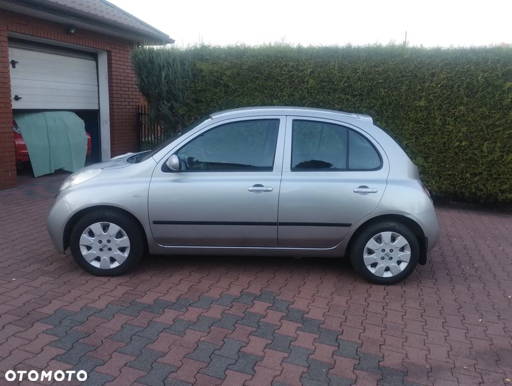 Nissan Micra - 2