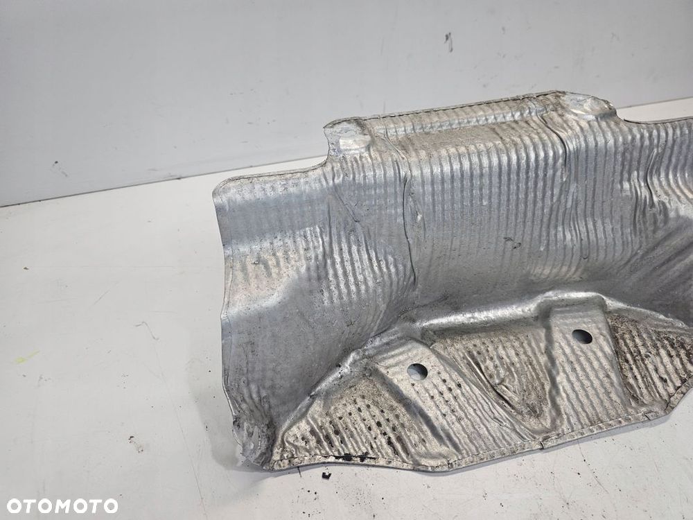 OSŁONA TERMICZNA PODWOZIA AUDI A4 B9 8W0804174A - 1