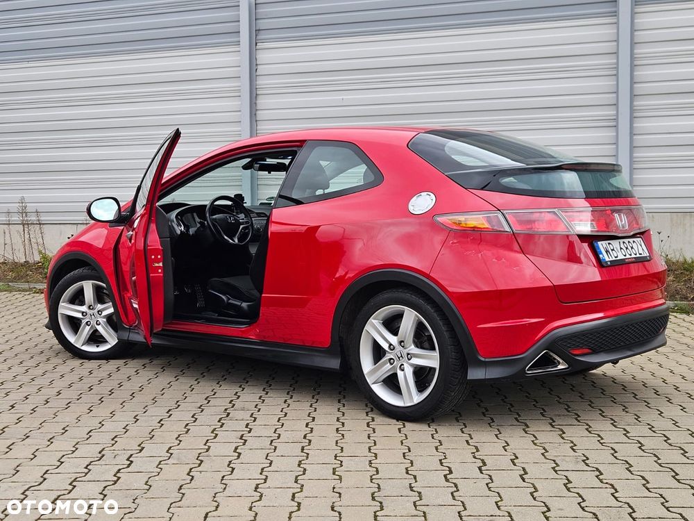 Honda Civic 1.8 LX Coupe - 3