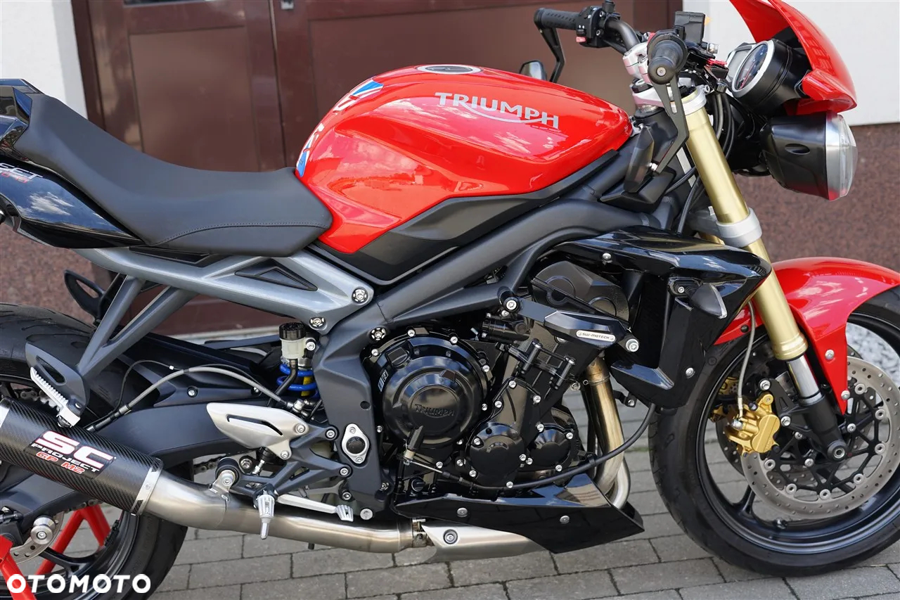 Triumph Street Triple - 9