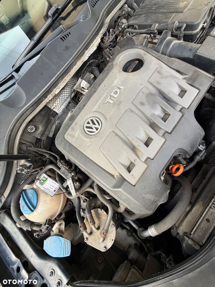 Volkswagen Passat 2.0 TDI Comfortline - 11