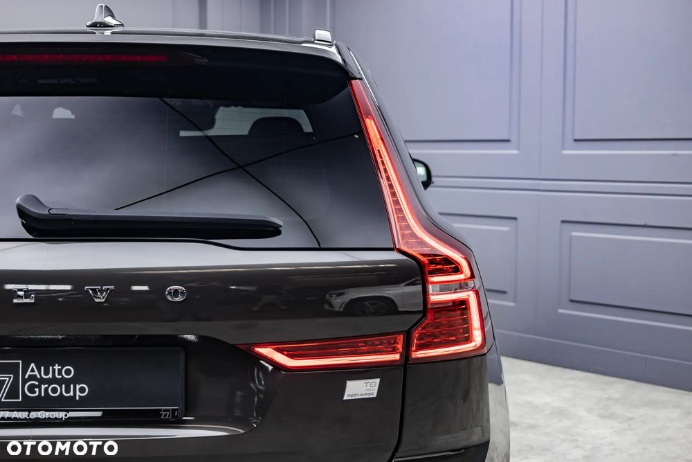 Volvo XC 60 T8 Plug-In Hybrid AWD R-Design - 11