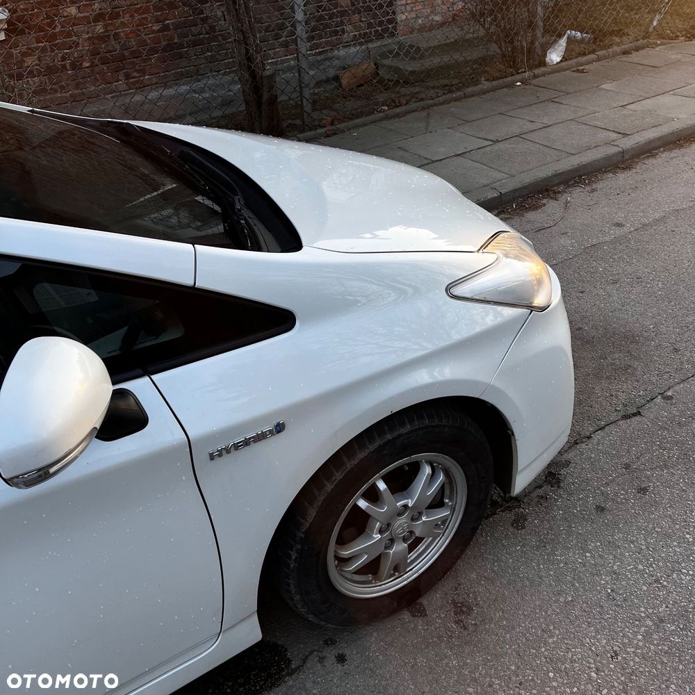 Toyota Prius - 3