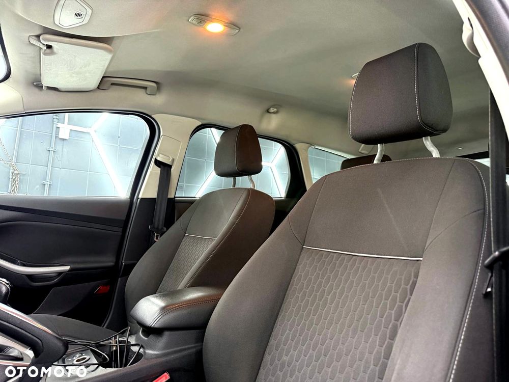 Ford Focus 1.6 TDCi DPF SYNC Edition - 20