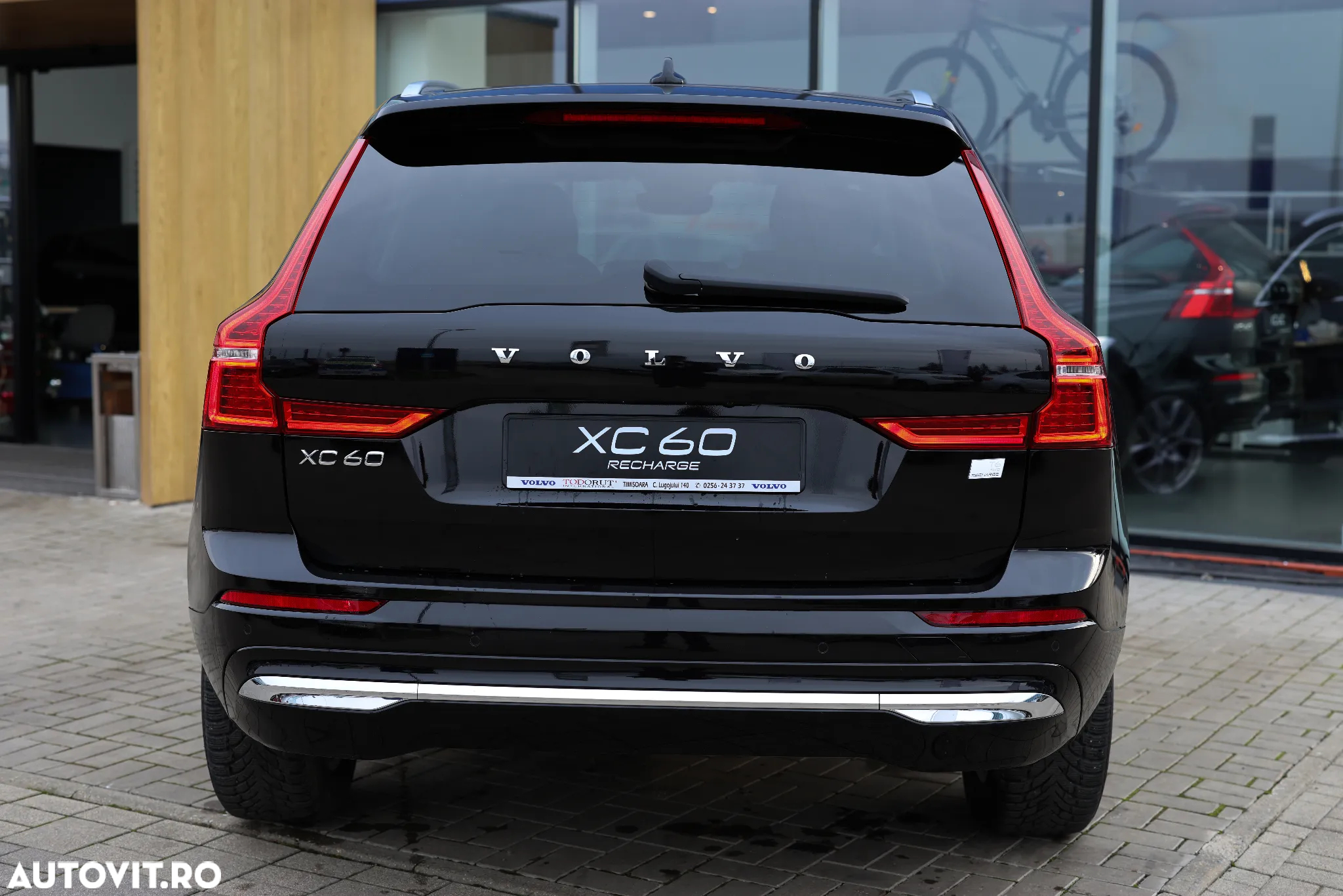 Volvo XC 60 Recharge T6 AWD AT Core - 25