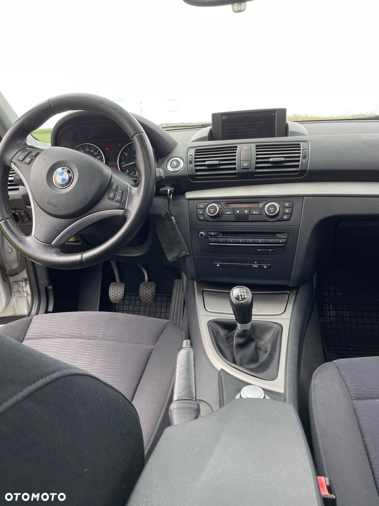 BMW Seria 1 116i - 10