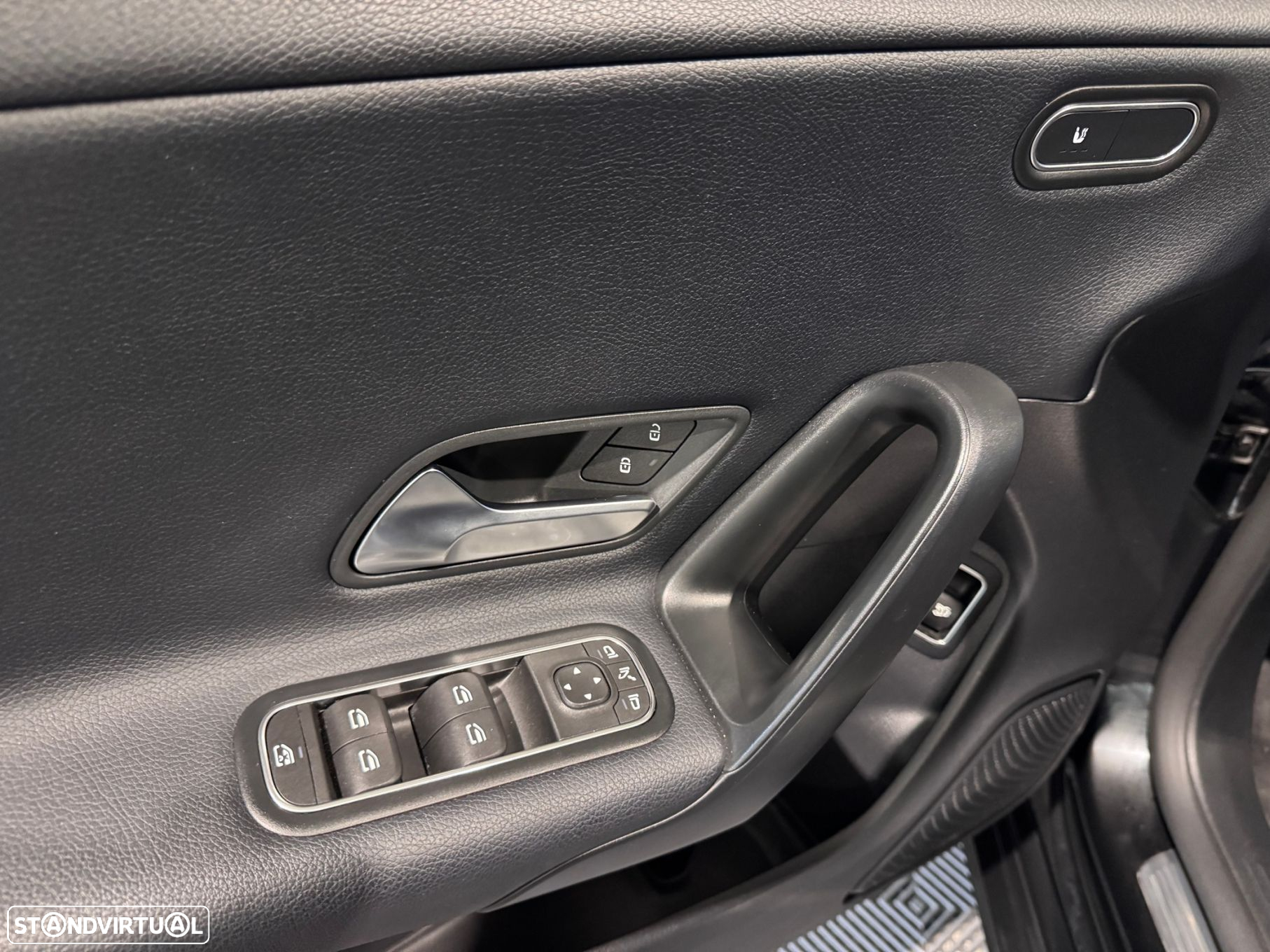 Mercedes-Benz CLA 180 - 45
