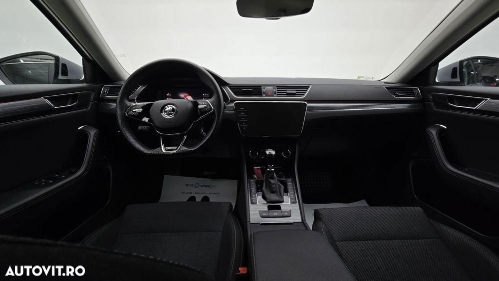 Skoda Superb Combi 2.0 TDI DSG Style - 14