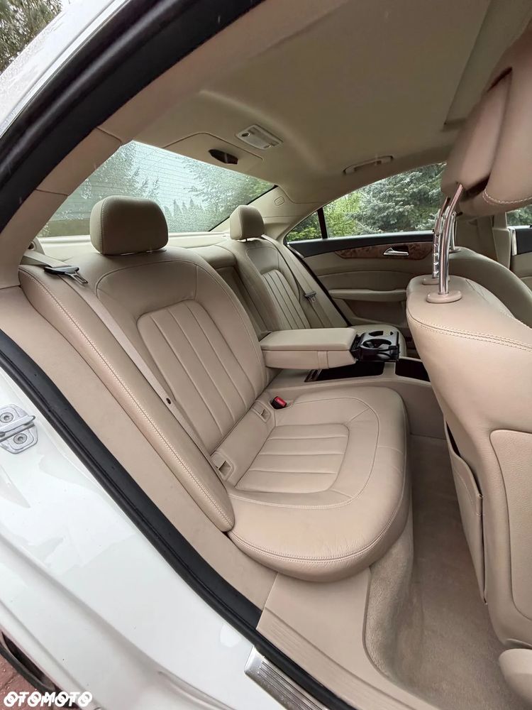 Mercedes-Benz CLS 350 CDI 4-Matic BlueEff - 7