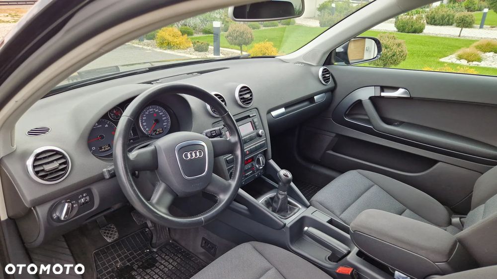 Audi A3 1.6 TDI Attraction - 8