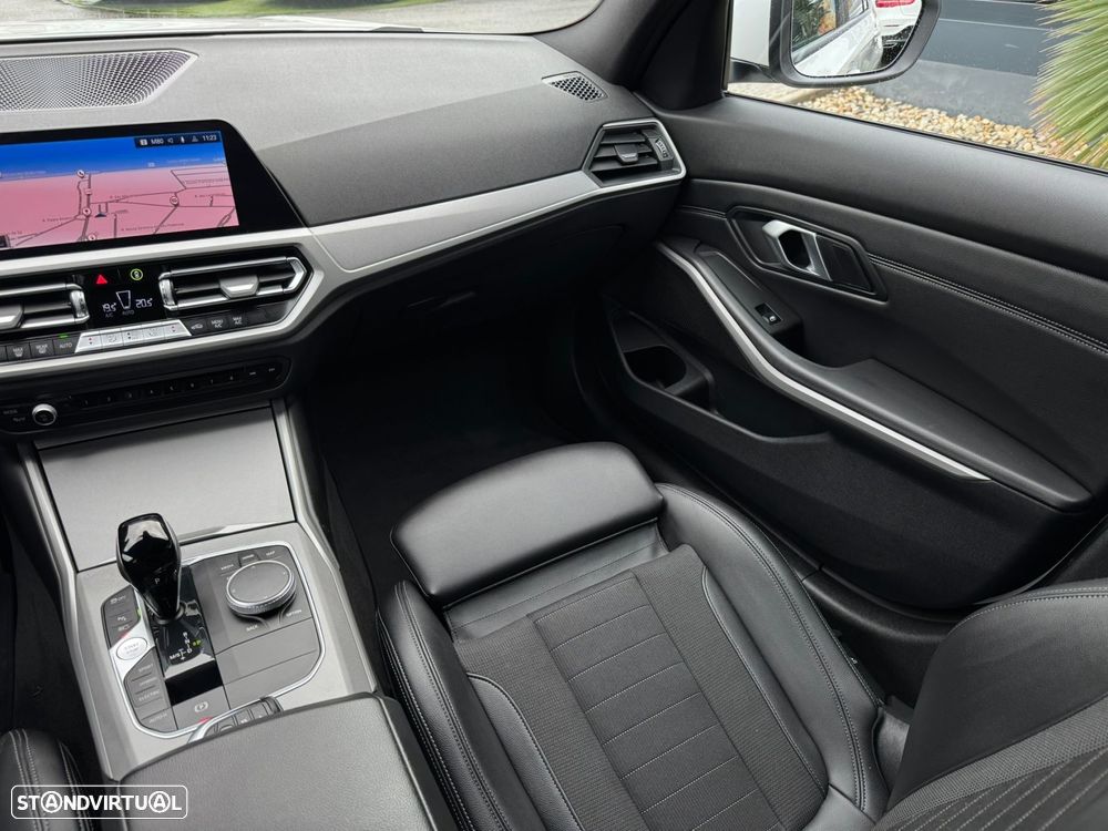 BMW 320 e Touring Corporate Edition Auto - 21