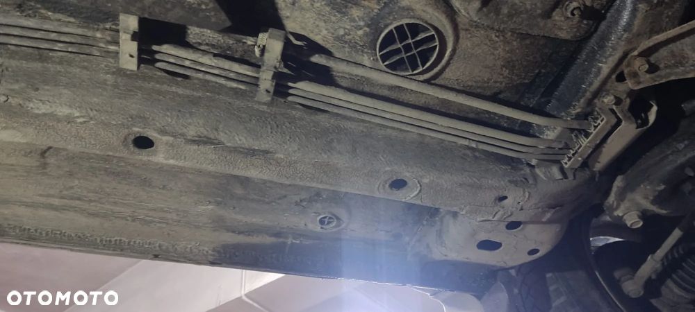 Mitsubishi Outlander 2.0 DID Intense + - 9