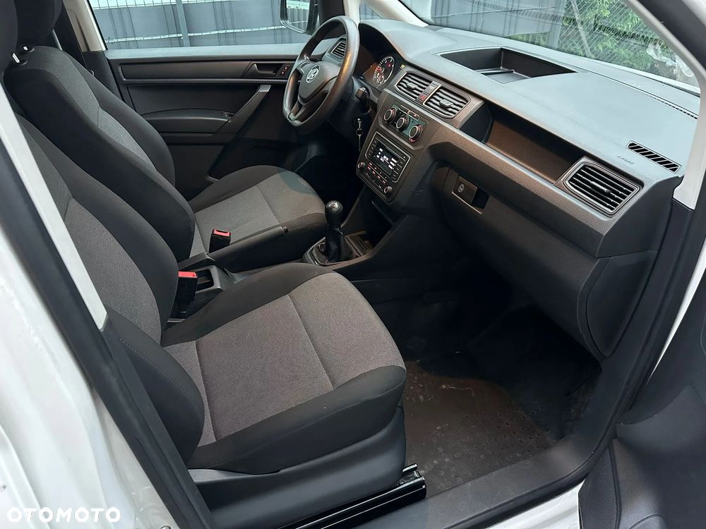 Volkswagen Caddy Maxi - 12