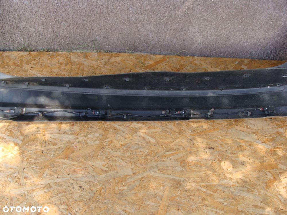 zderzak tył lancia voyager - 8