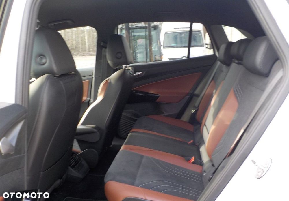 Volkswagen ID.4 - 16