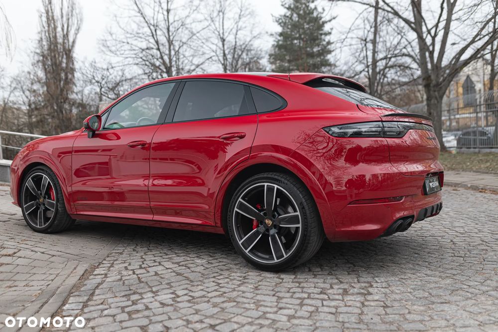 Porsche Cayenne GTS - 12