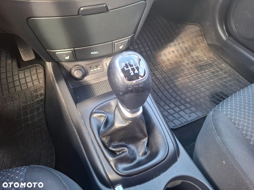 Hyundai i30 1.6 CRDi Comfort EU5 - 19
