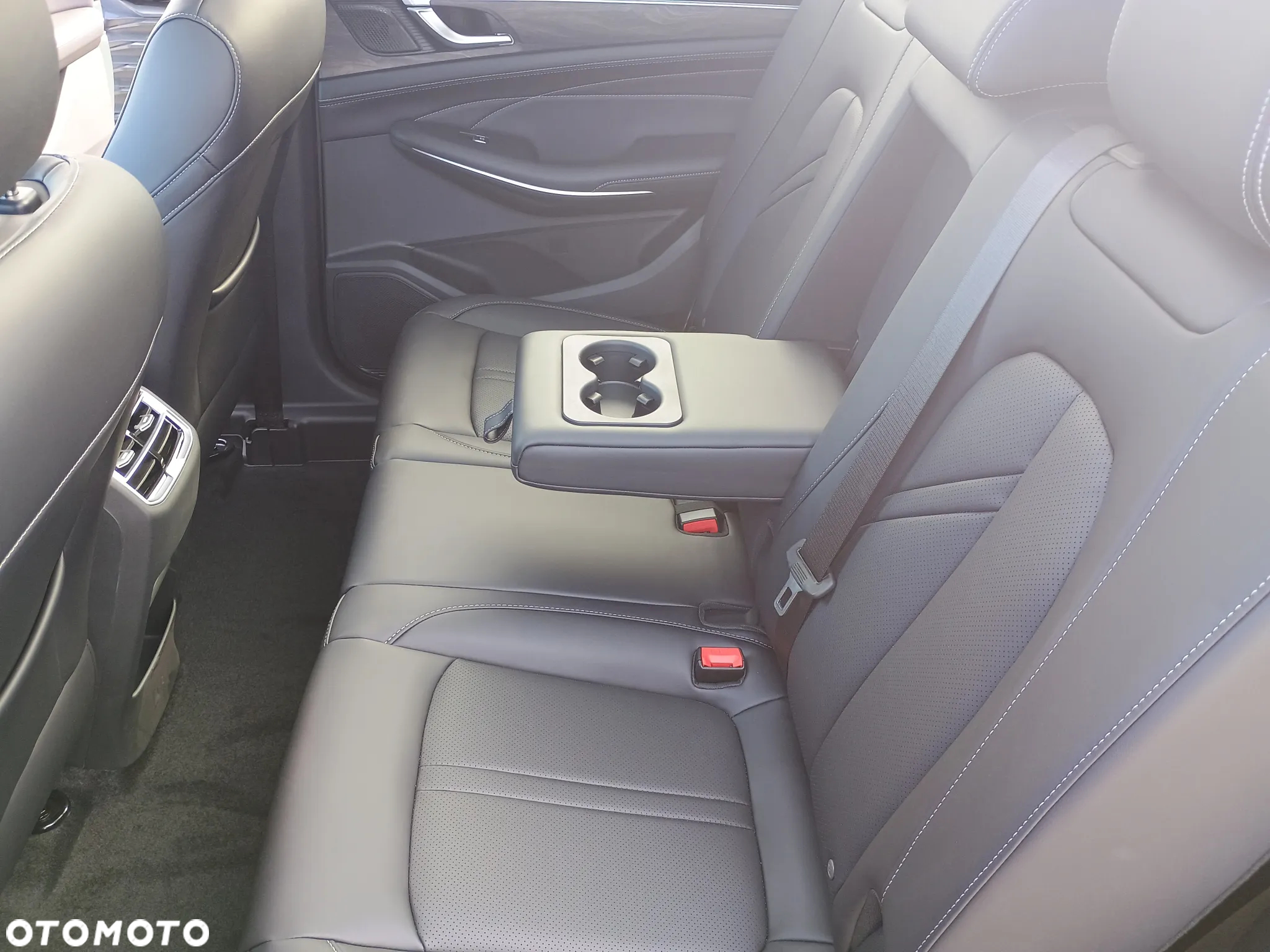DFSK e5 1.5 PHEV Prestige E-CVT - 38