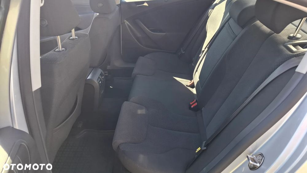 Volkswagen Passat 1.8 TSI Comfortline - 20