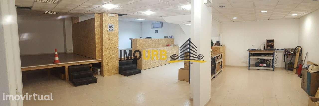 CAVE AMPLA / ARMAZÉM / GARAGEM - Grande imagem: 2/4