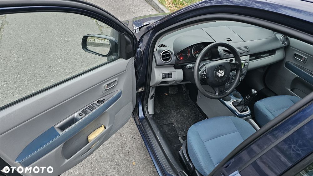 Mazda 2 - 10