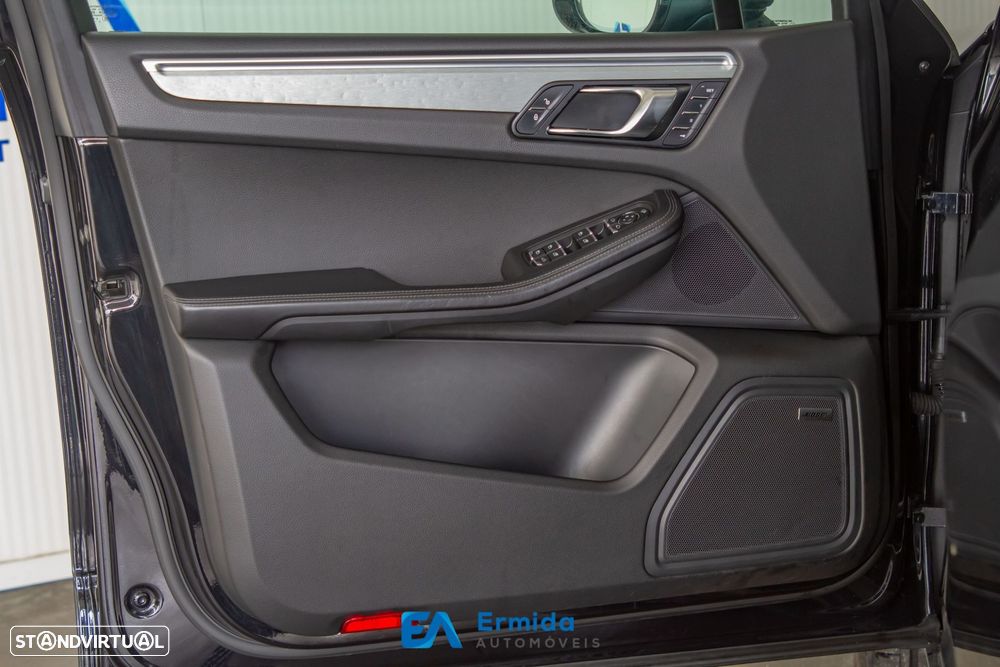 Porsche Macan S All Weather - 33