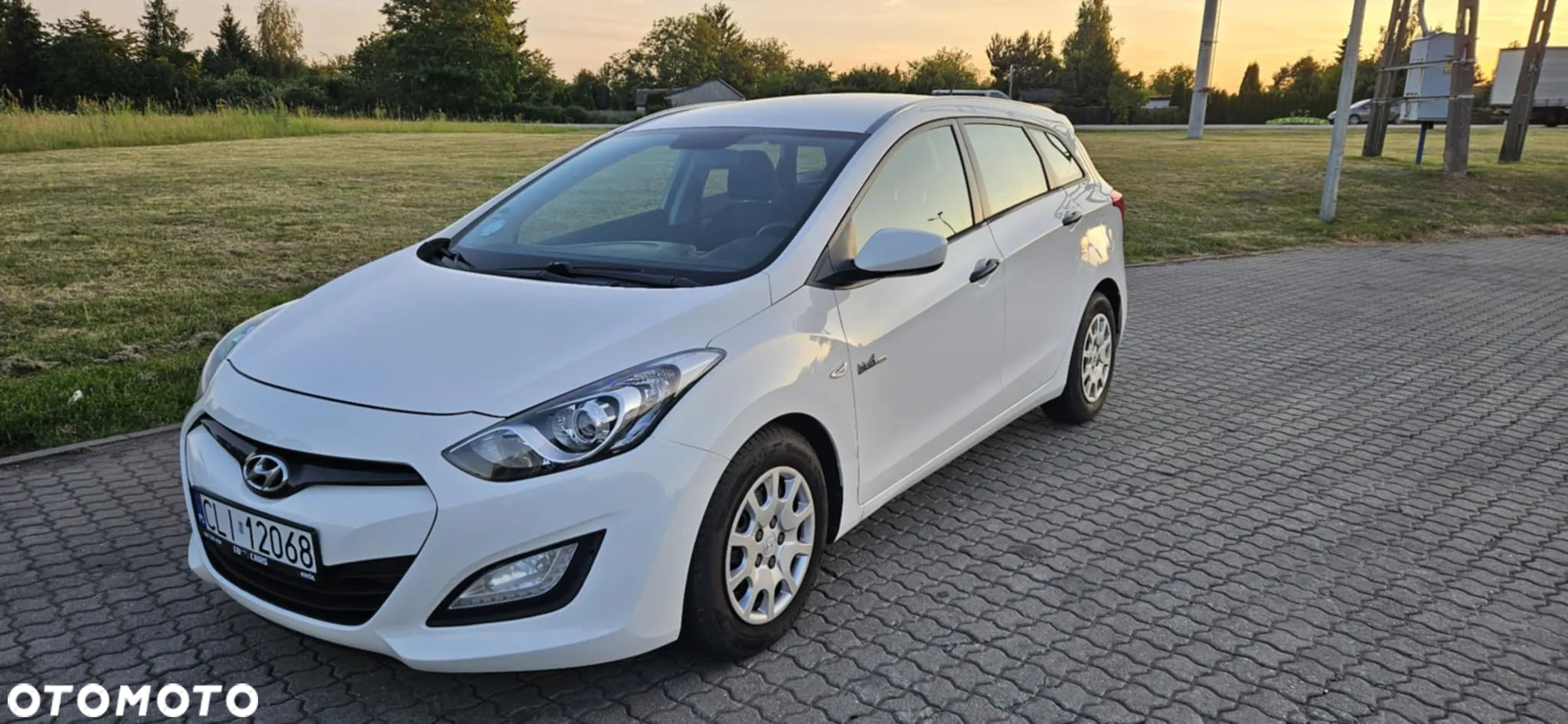 Hyundai i30 1.6 CRDi BlueDrive Go - 12
