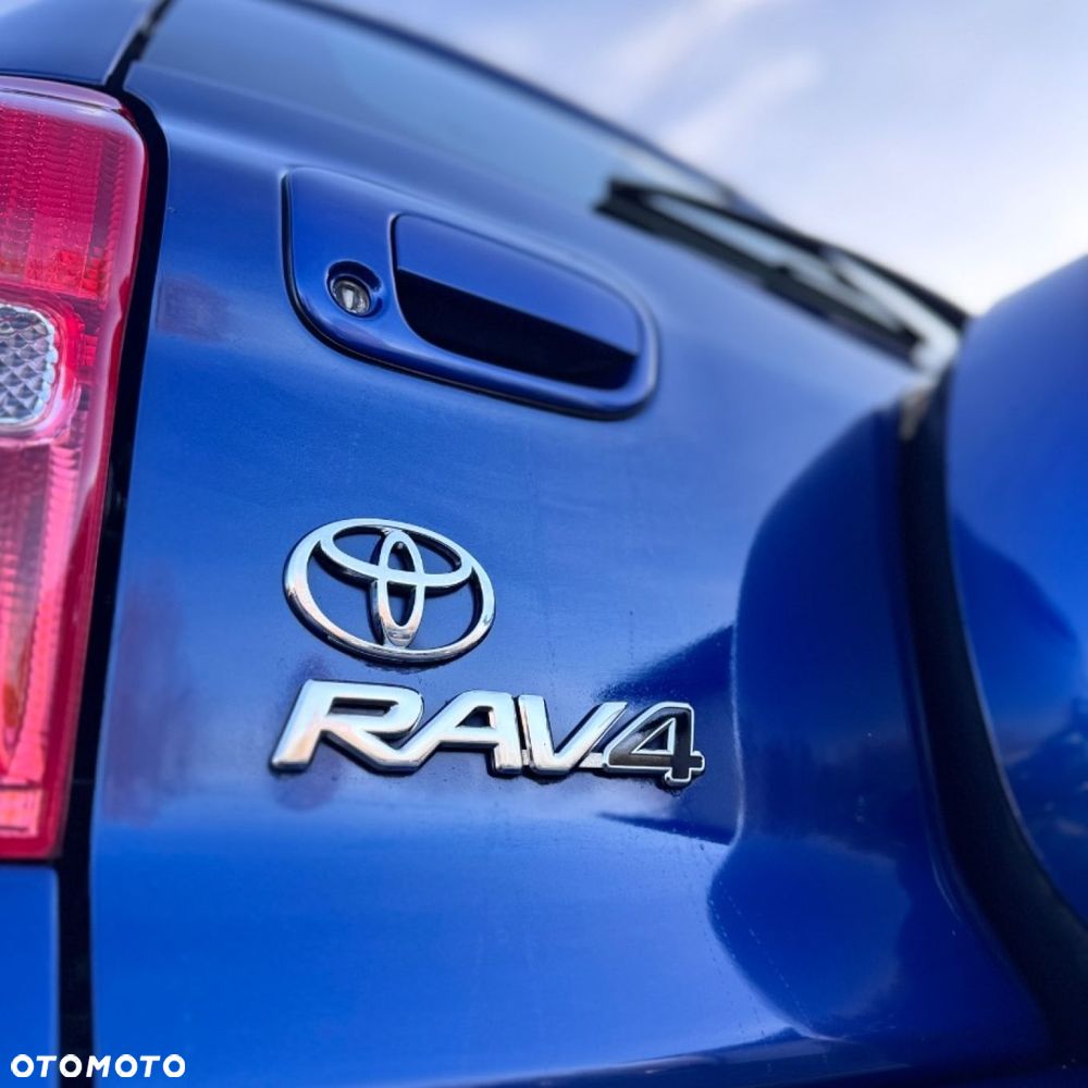 Toyota RAV4 - 23
