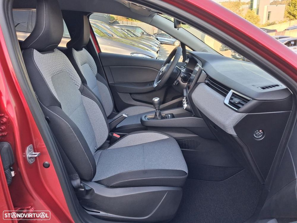 Mitsubishi Colt - 13