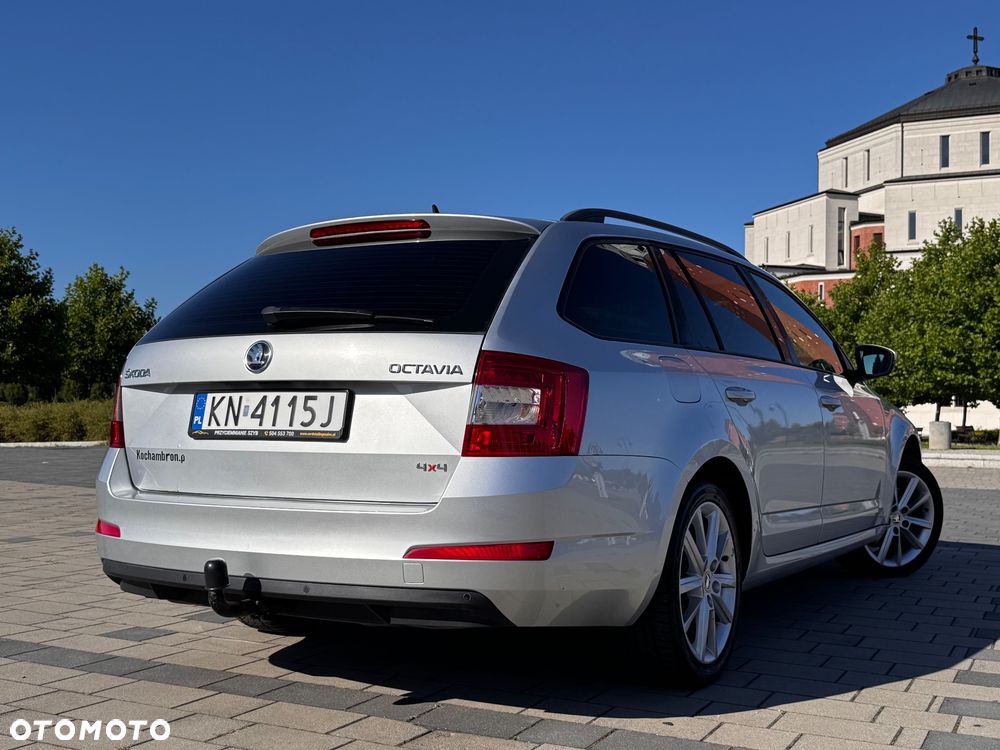 Skoda Octavia 2.0 TDI 4x4 Elegance DSG - 2