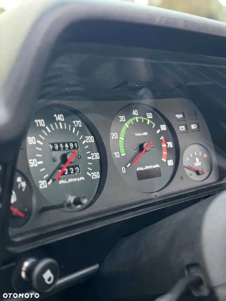 BMW Seria 3 323i - 18