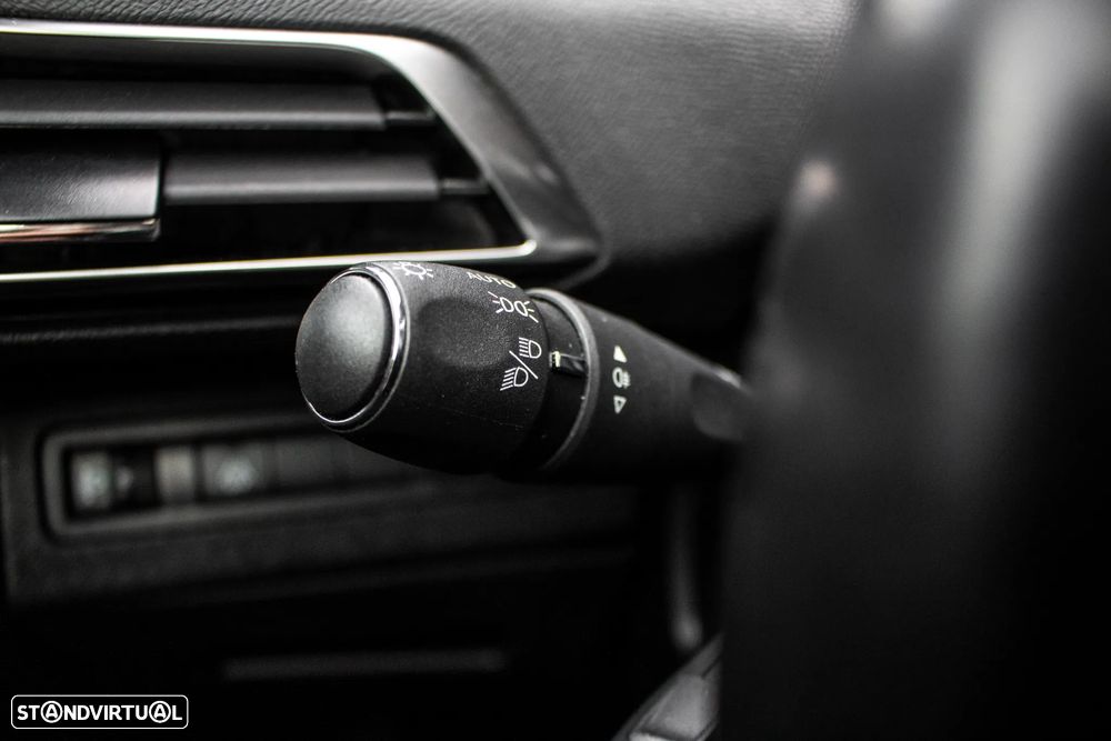 Peugeot 3008 1.5 BlueHDi Allure EAT8 - 16